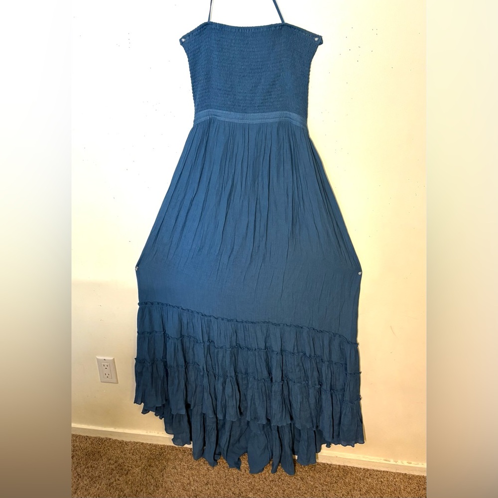 Blue Maxi Halter Maxi Dress with ruffled hem. Size M (8-10). EUC.